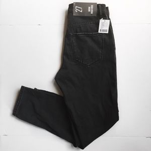 SOLD // NEW Urban Outfitters jeans